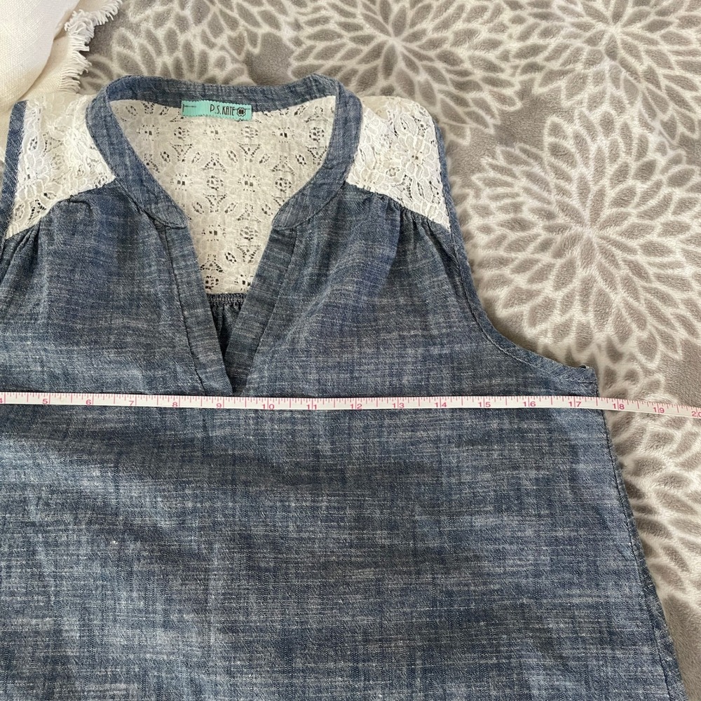 Blue Chambray Crochet Womens Blouse Size Small‎ Lace Detail VNeck Boho Chic Top - Picture 5 of 7